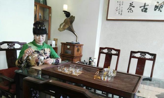 阳光下的幸福（家庭、友情、爱情）