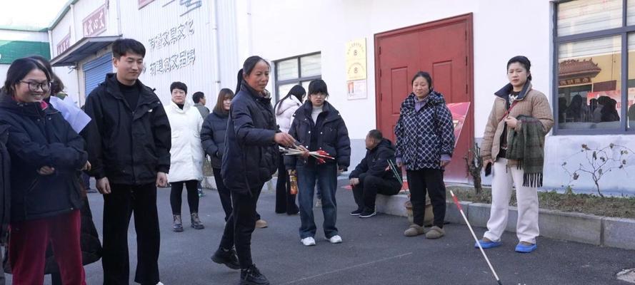 校运动会的奇妙冒险（跨越障碍，揭开心扉）