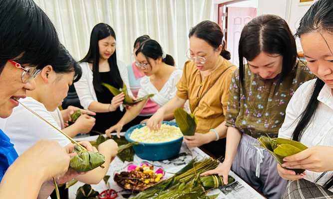 包粽子的故事（亲情在粽子里）