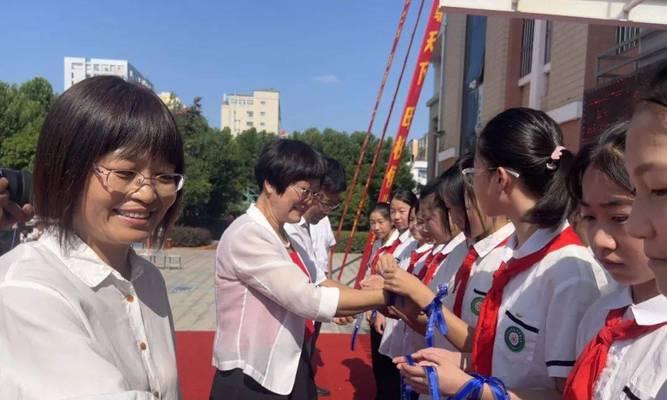 小学毕业典礼（告别校园，迎接新生活）