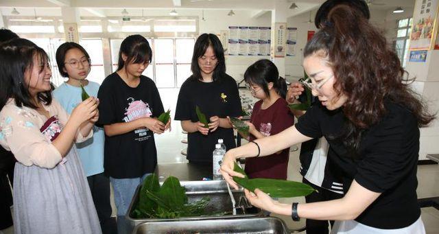 学校组织的一次包粽子活动（学校组织的一次包粽子活动）