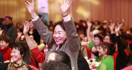 幸福在于无私奉献（一个女孩的坚持）
