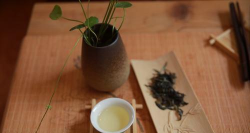 茶香四溢-一杯茶的故事（一份心意，一场巧遇）
