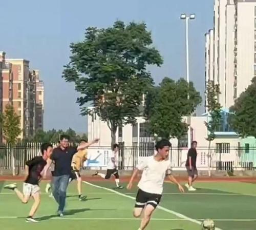 足球比赛的教训（一场来自失败的胜利）