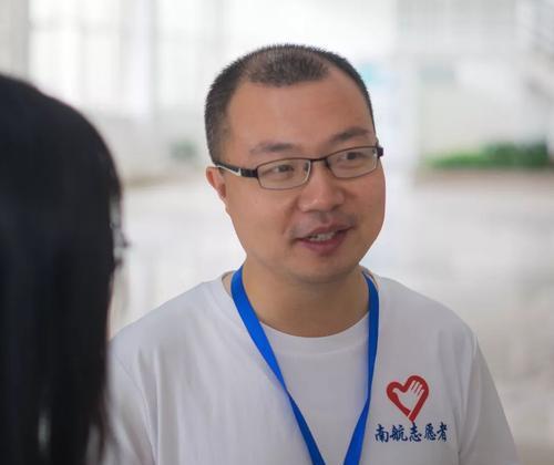 憧憬与责任的故事（一个人物的成长之路）
